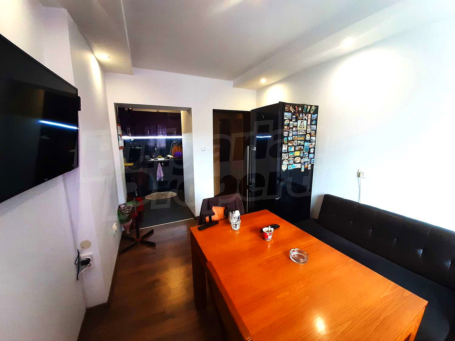 Gallery Picture 8