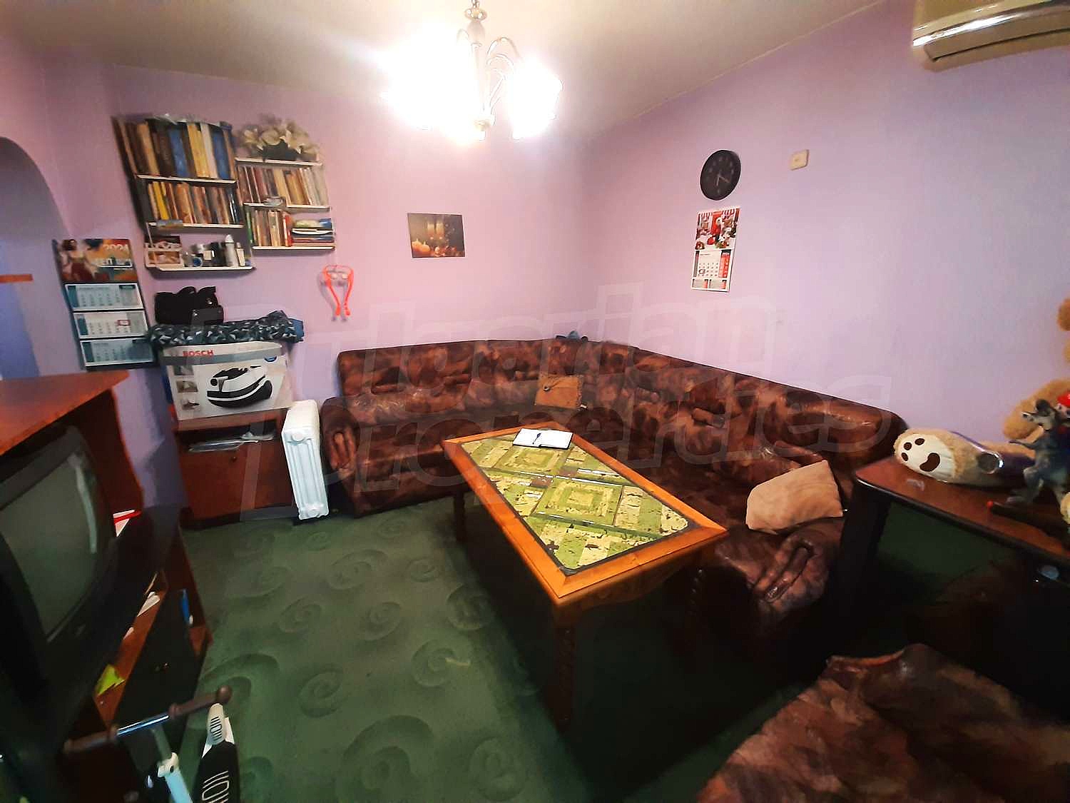 Gallery Picture 6