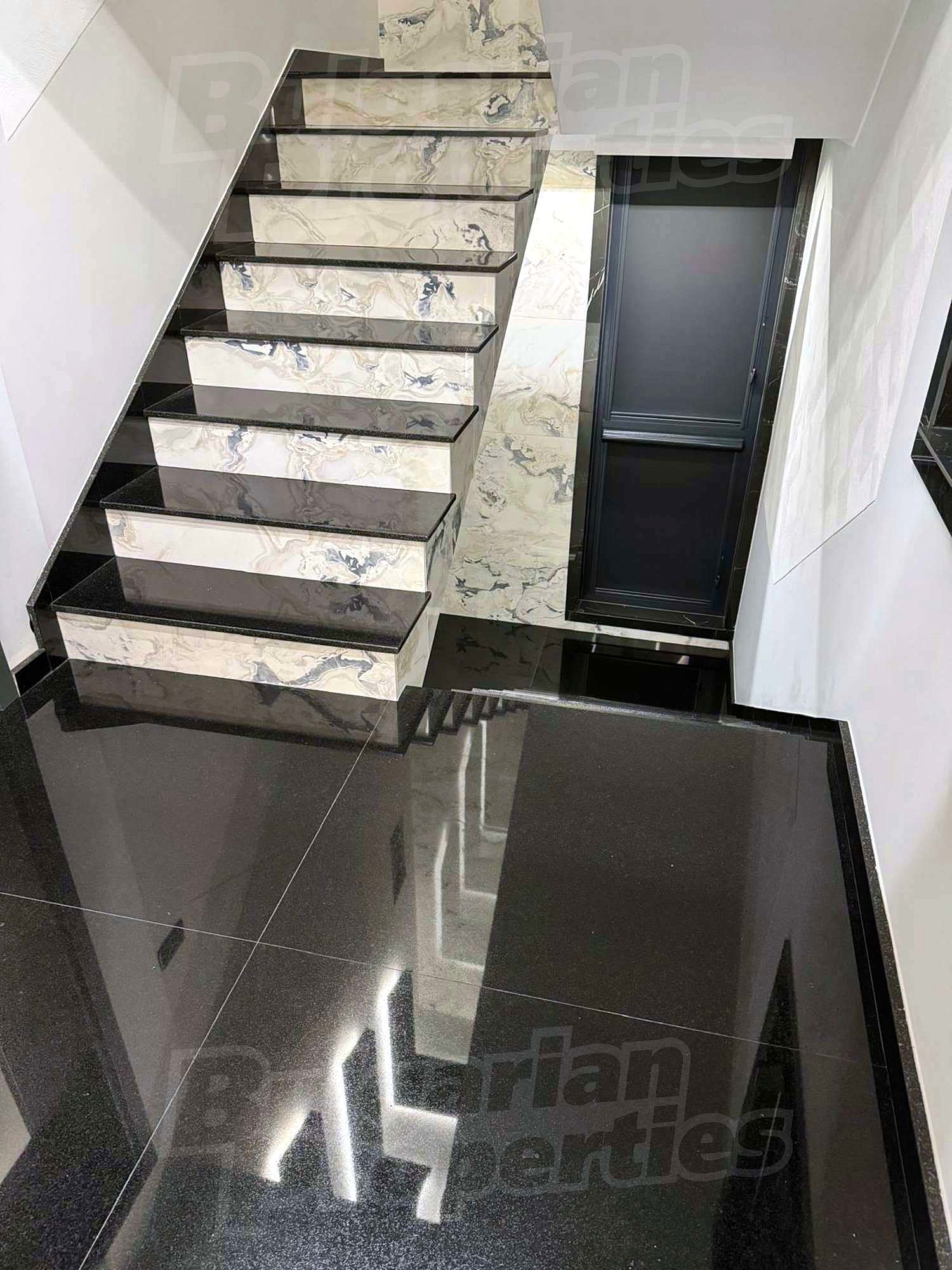 Gallery Picture 13