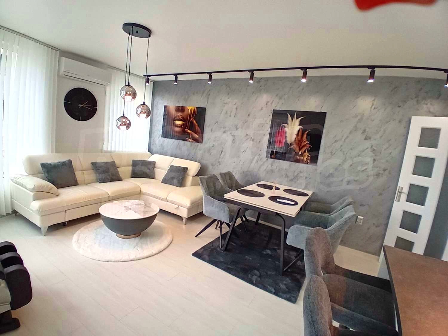 Gallery Picture 11
