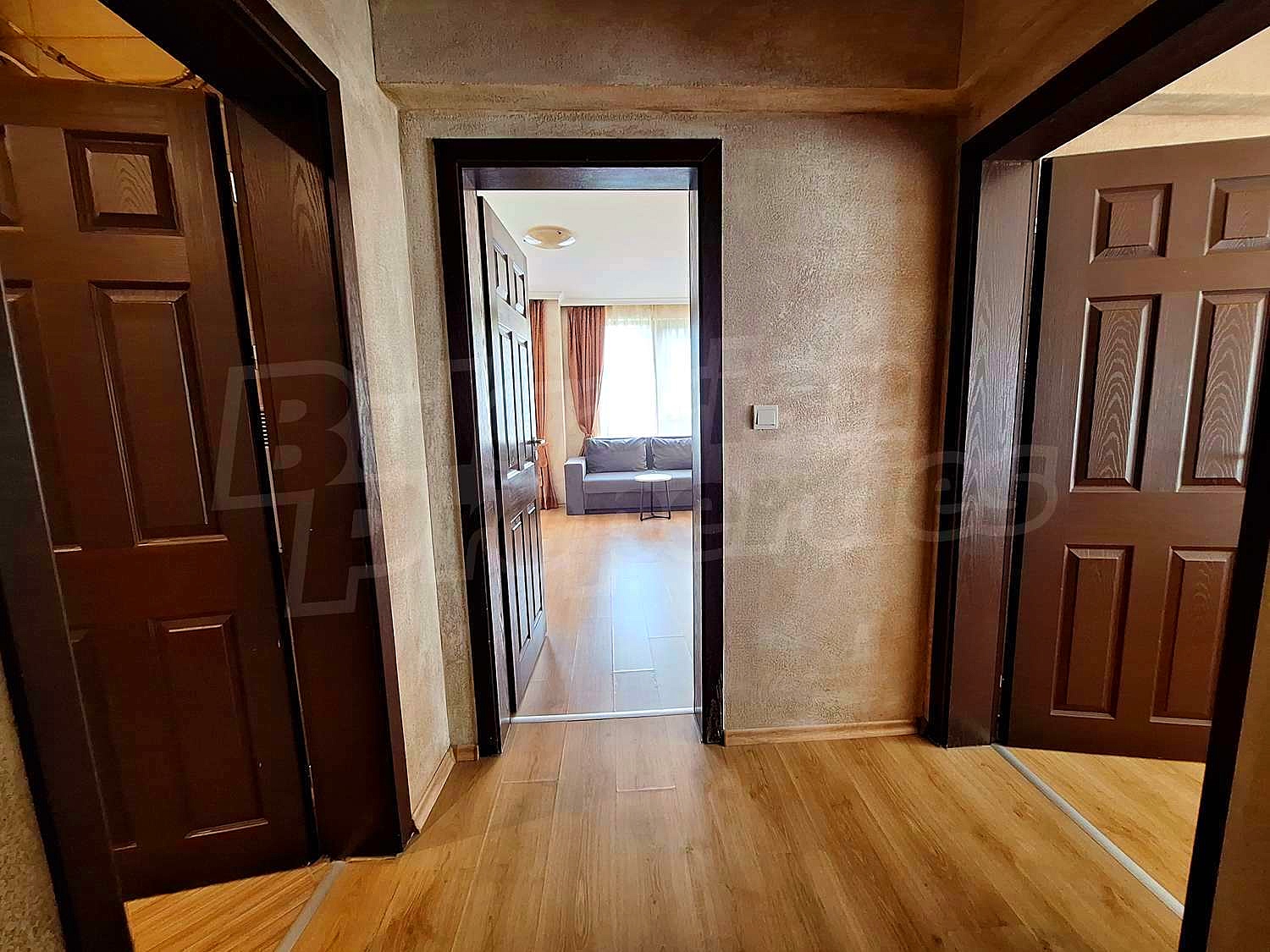 Gallery Picture 17