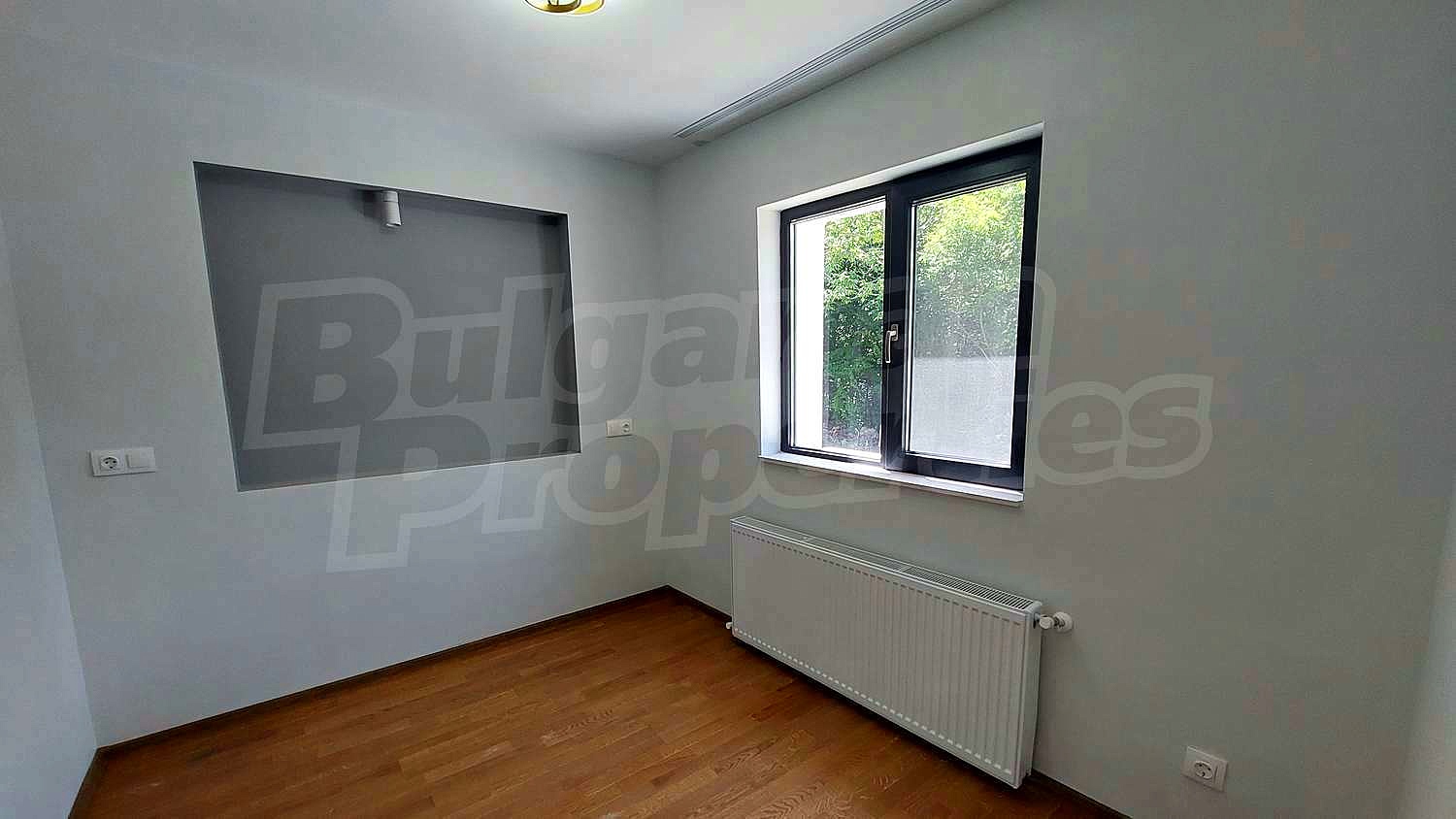 Gallery Picture 9
