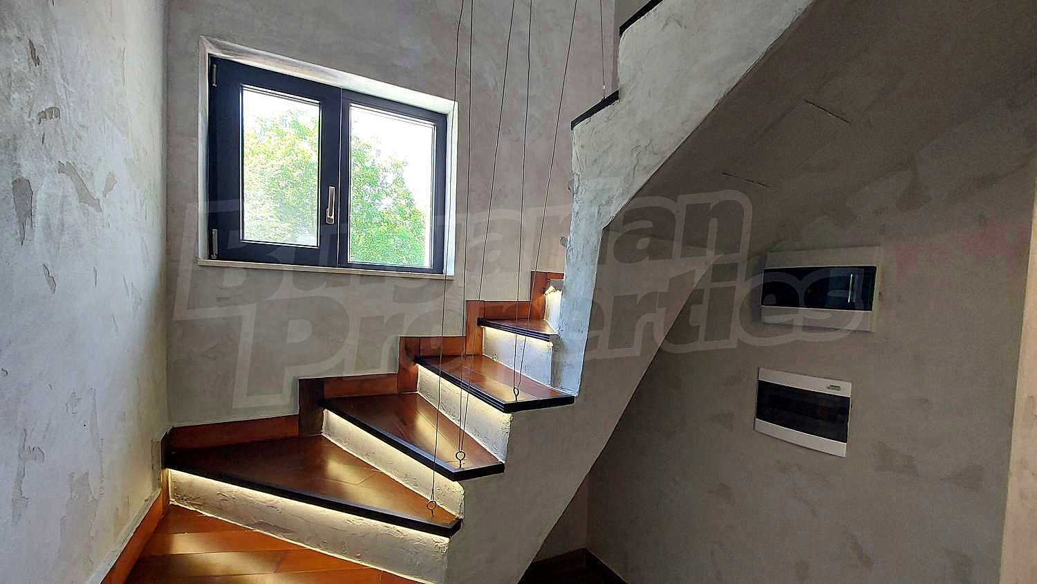 Gallery Picture 16