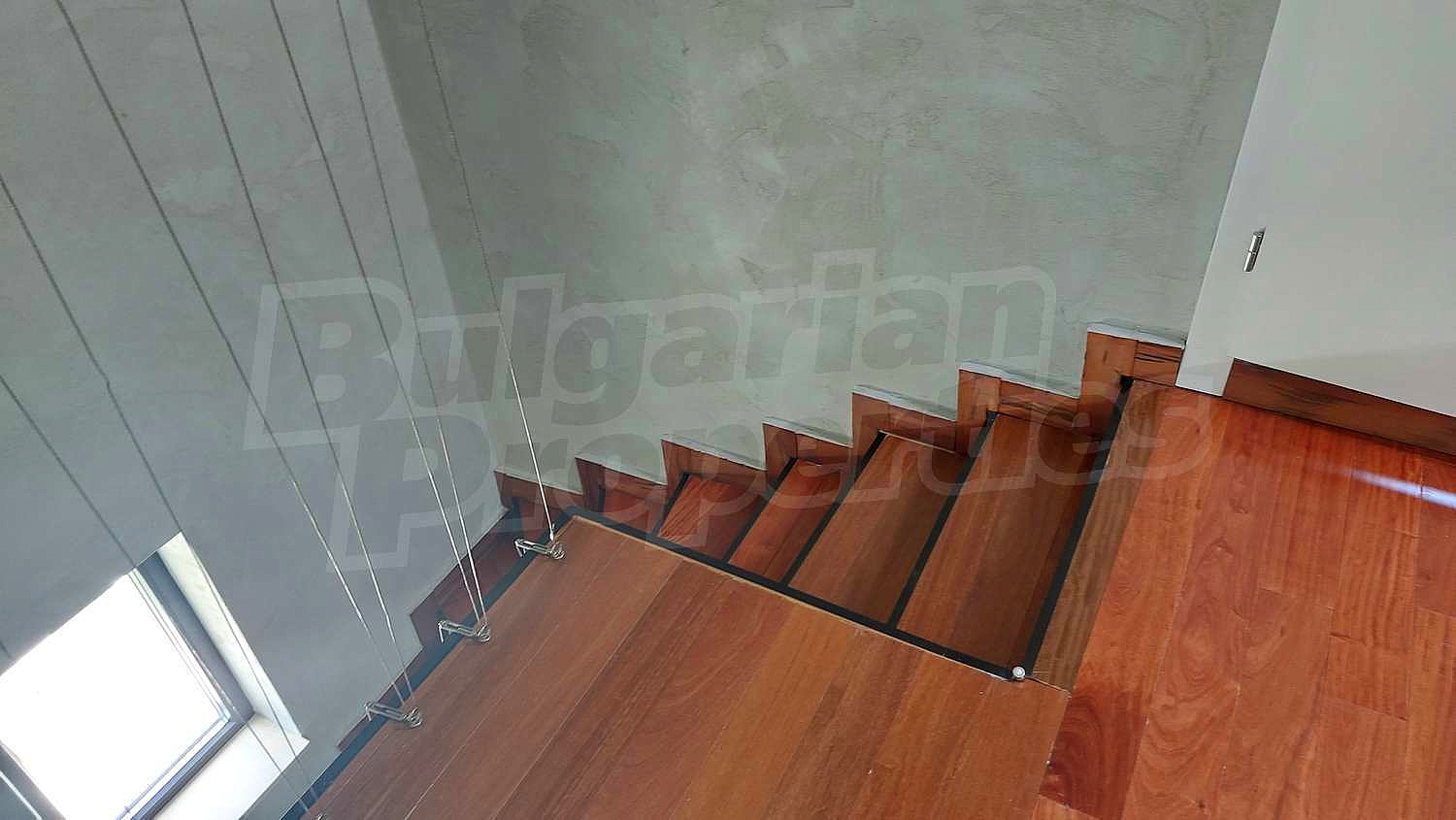Gallery Picture 18