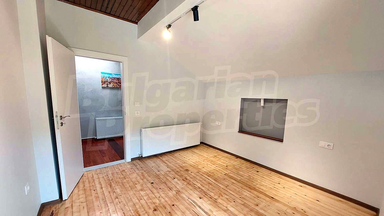 Gallery Picture 25