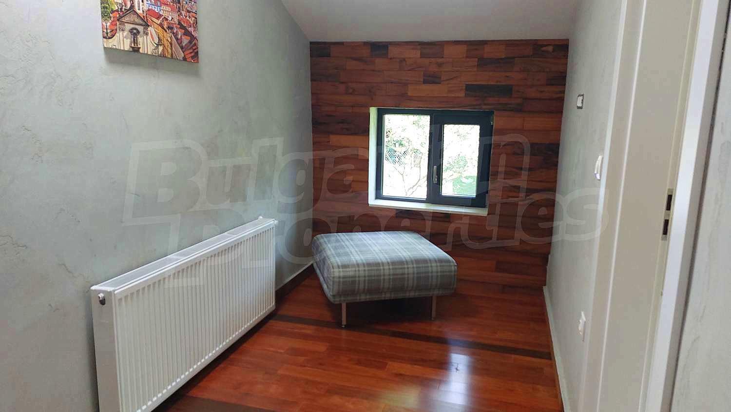 Gallery Picture 36
