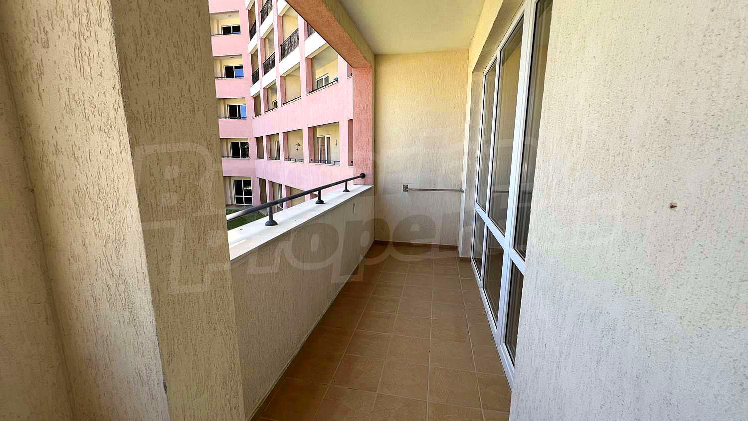 Gallery Picture 12