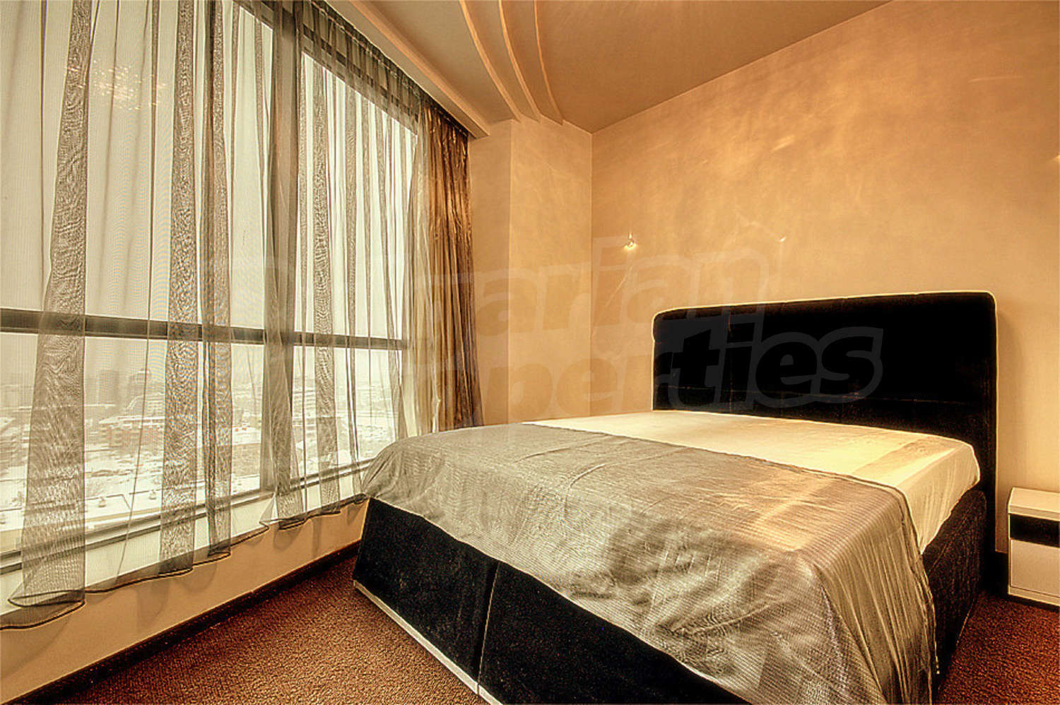 Gallery Picture 13
