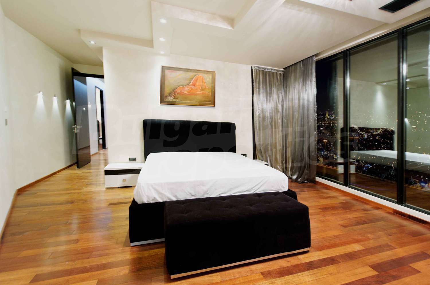 Gallery Picture 14
