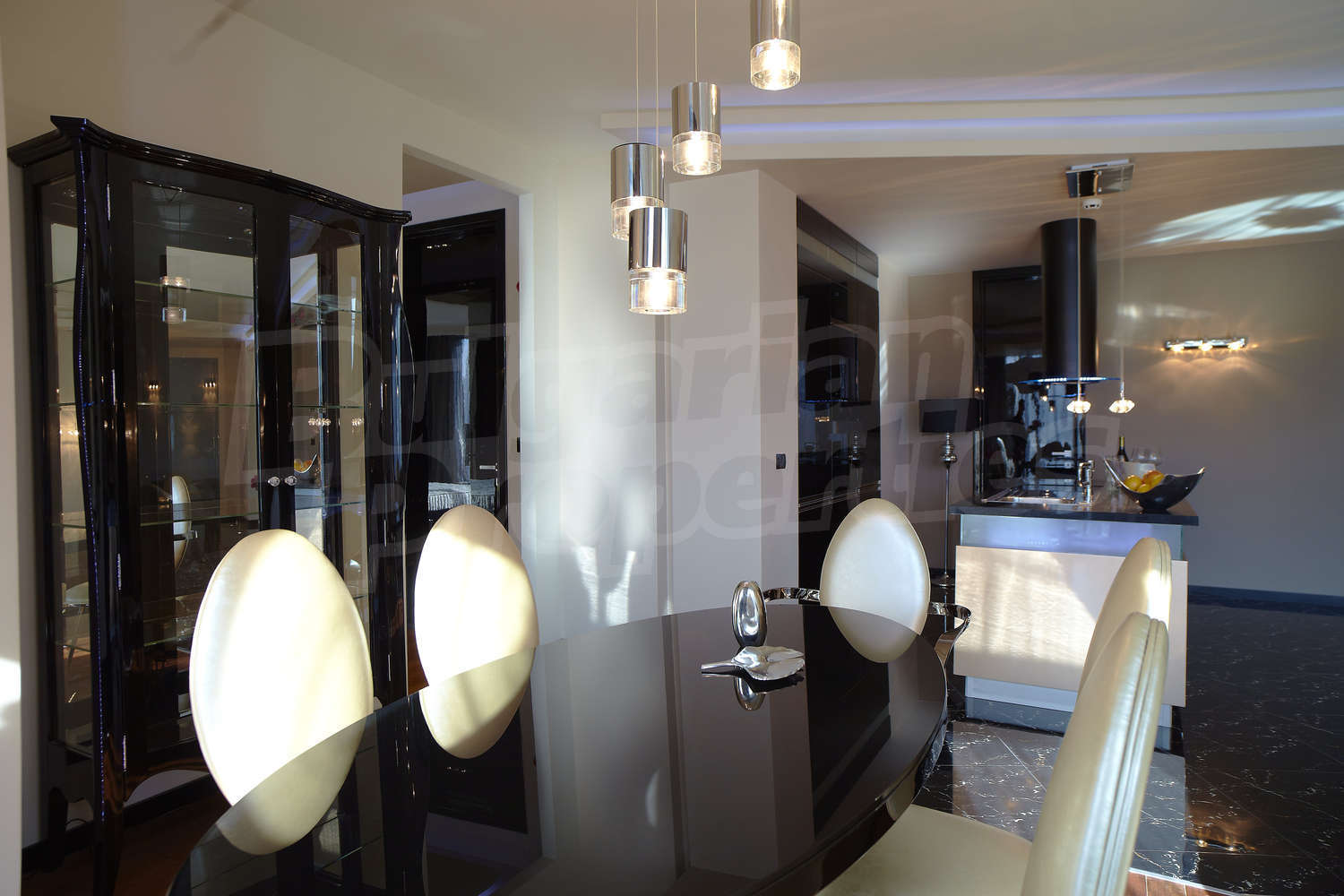 Gallery Picture 9