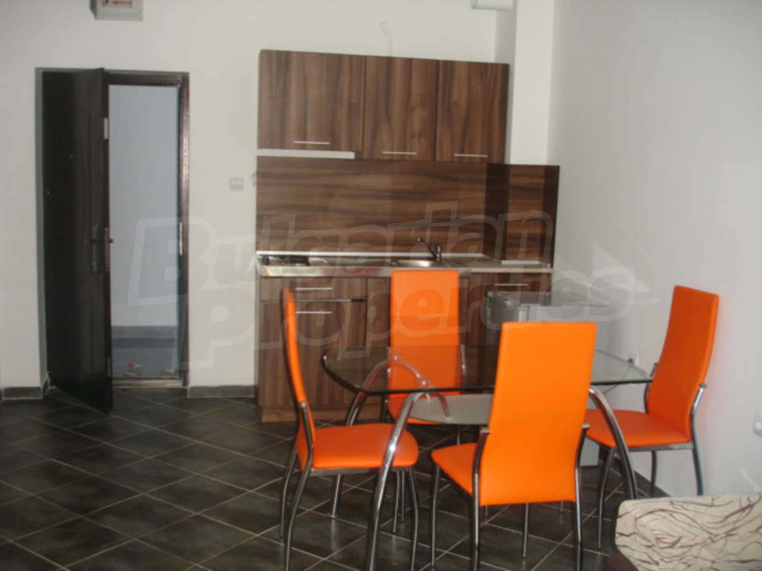 Gallery Picture 8