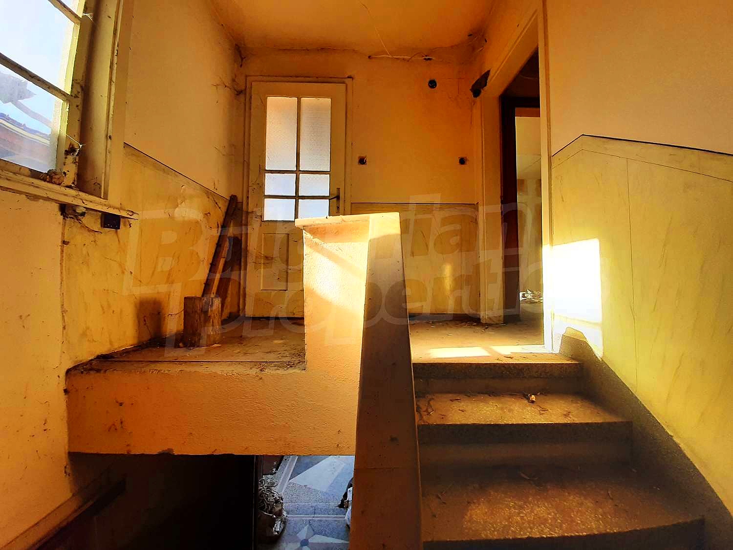 Gallery Picture 8