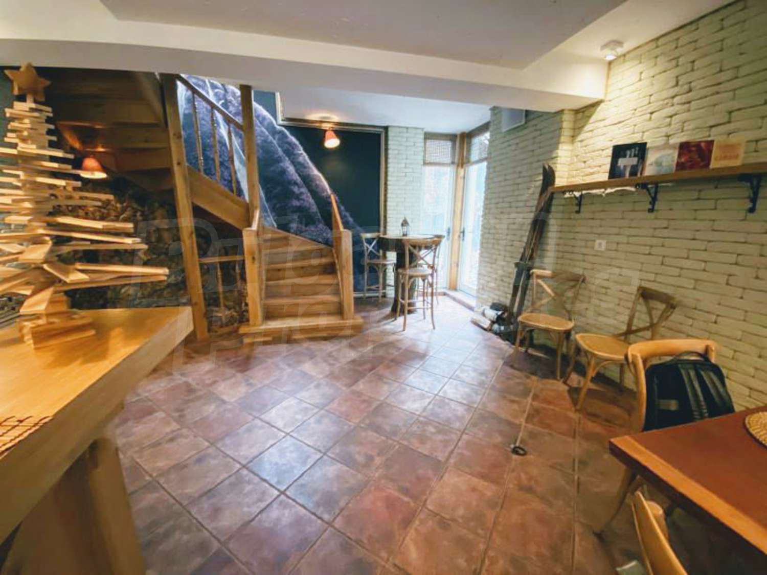 Gallery Picture 9