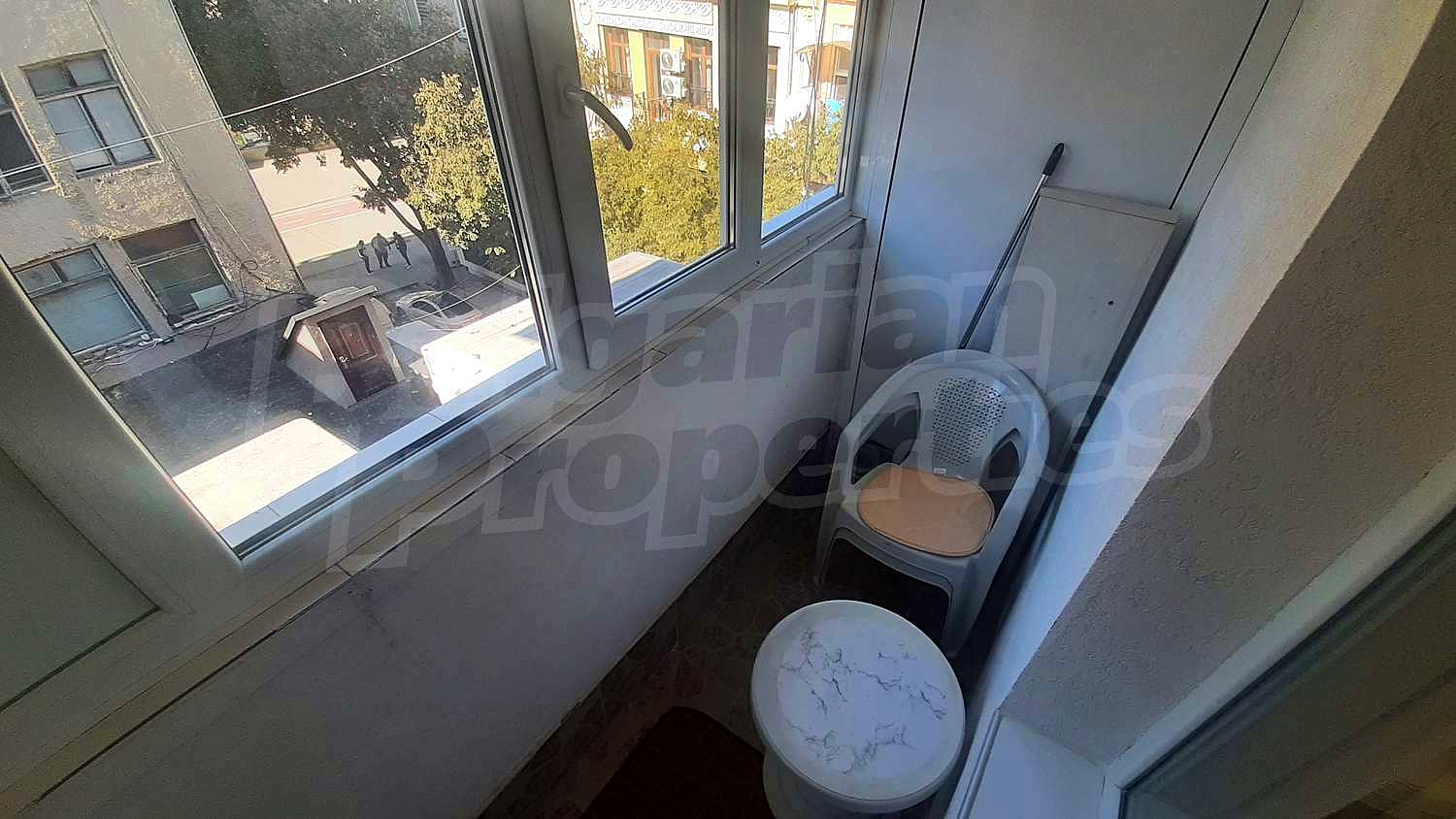 Gallery Picture 9