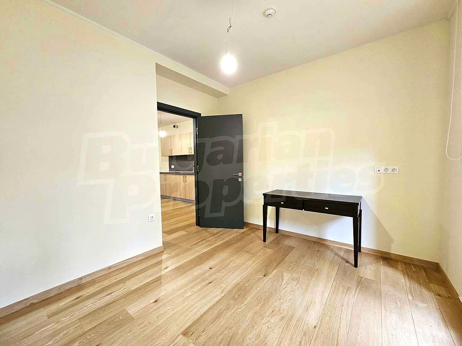 Gallery Picture 24