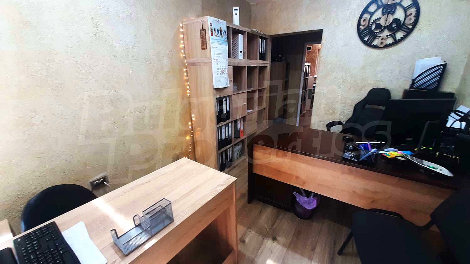 Gallery Picture 9