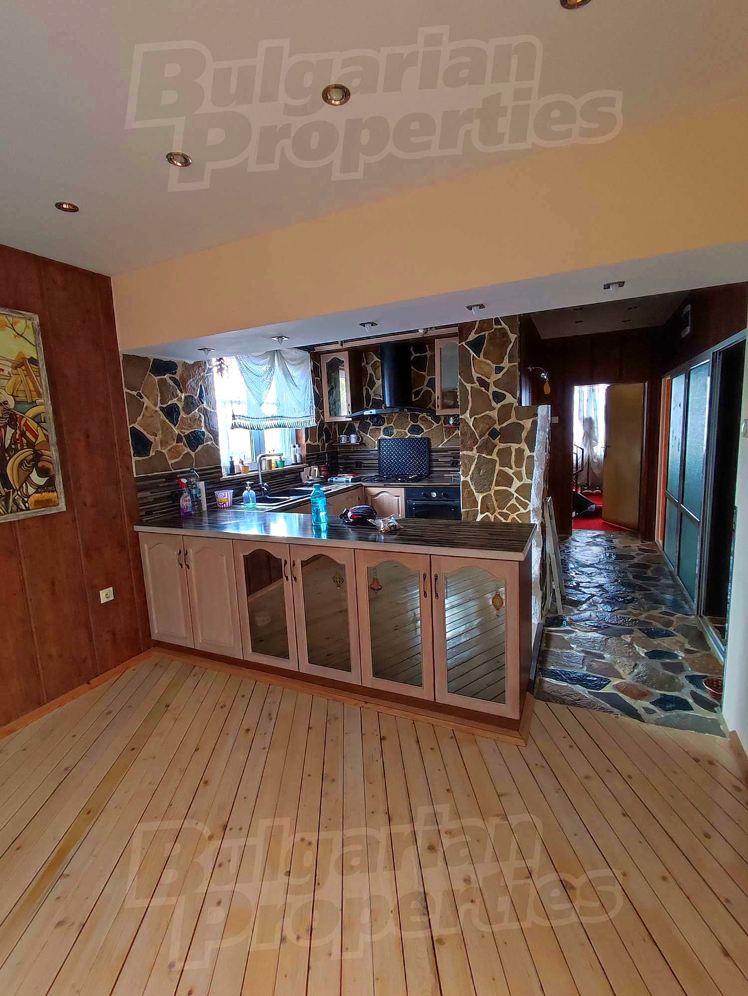 Gallery Picture 9