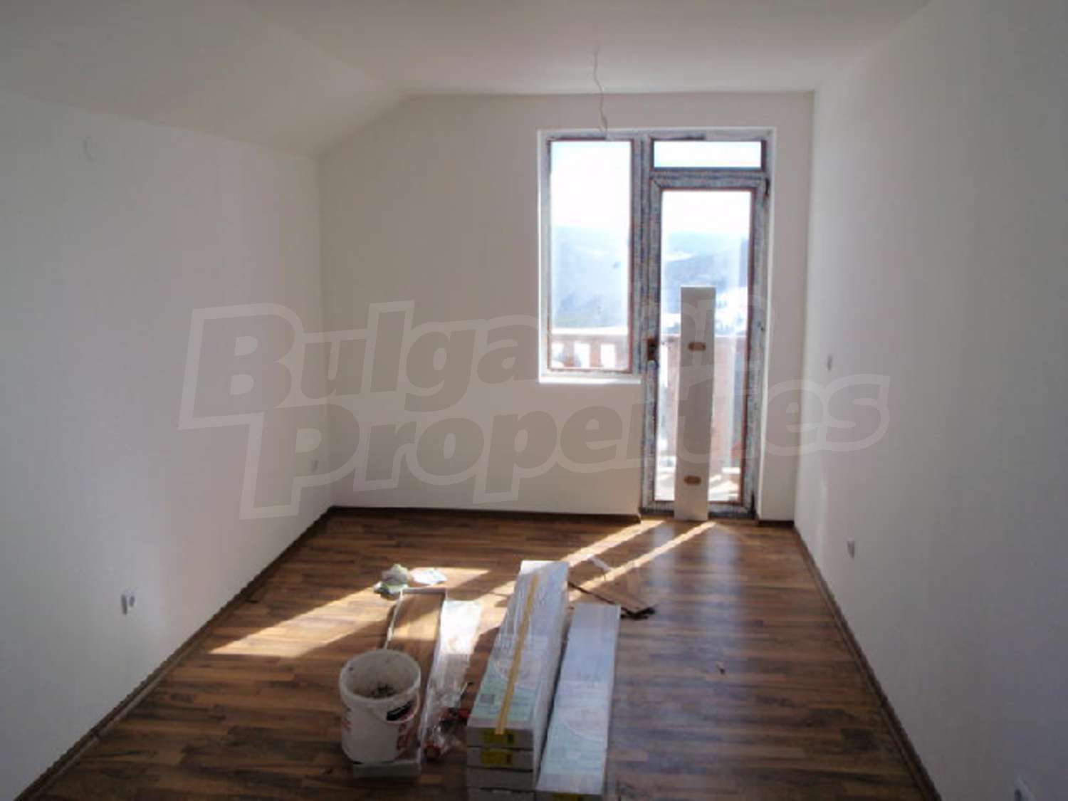 Gallery Picture 5
