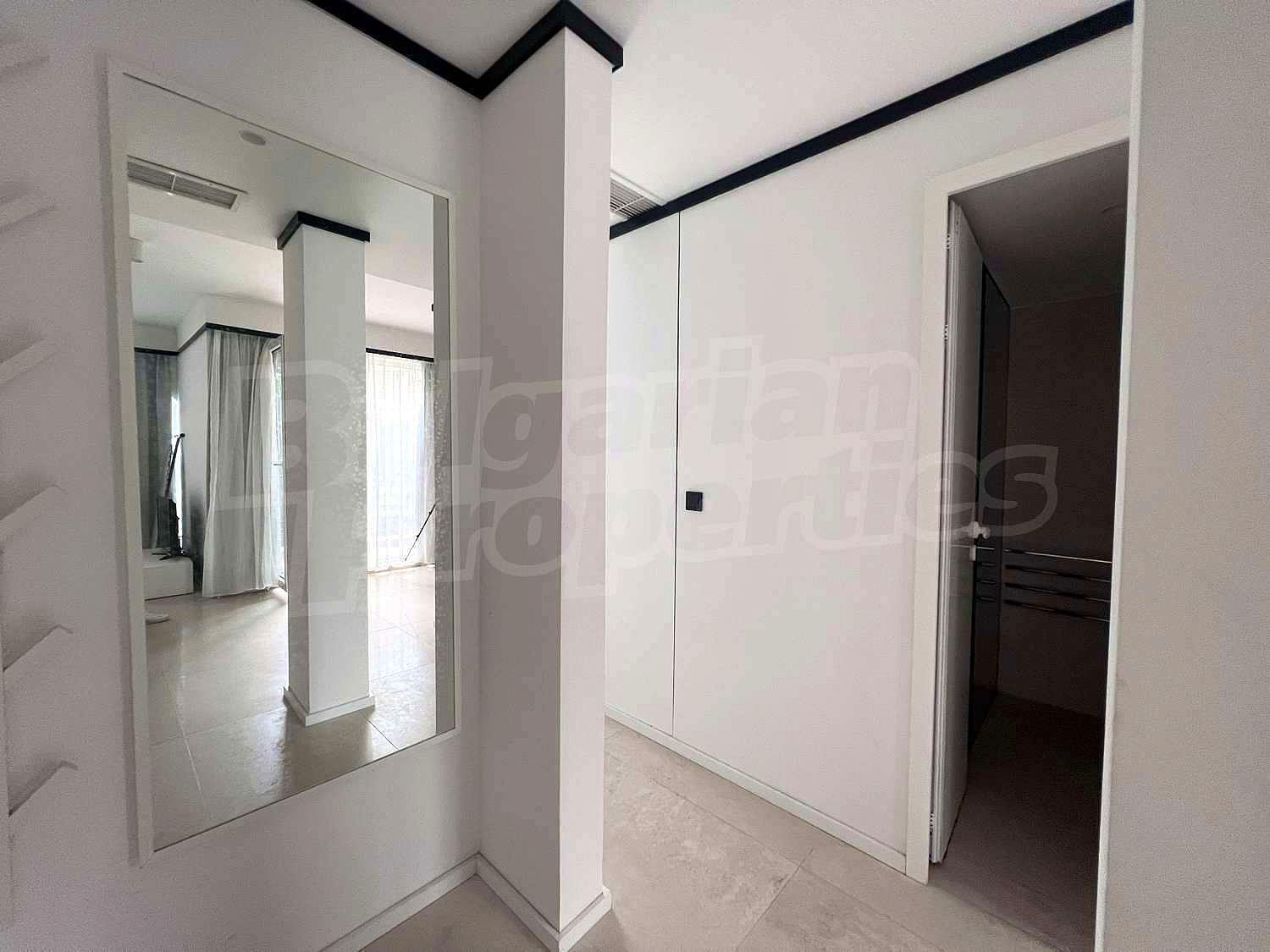 Gallery Picture 14