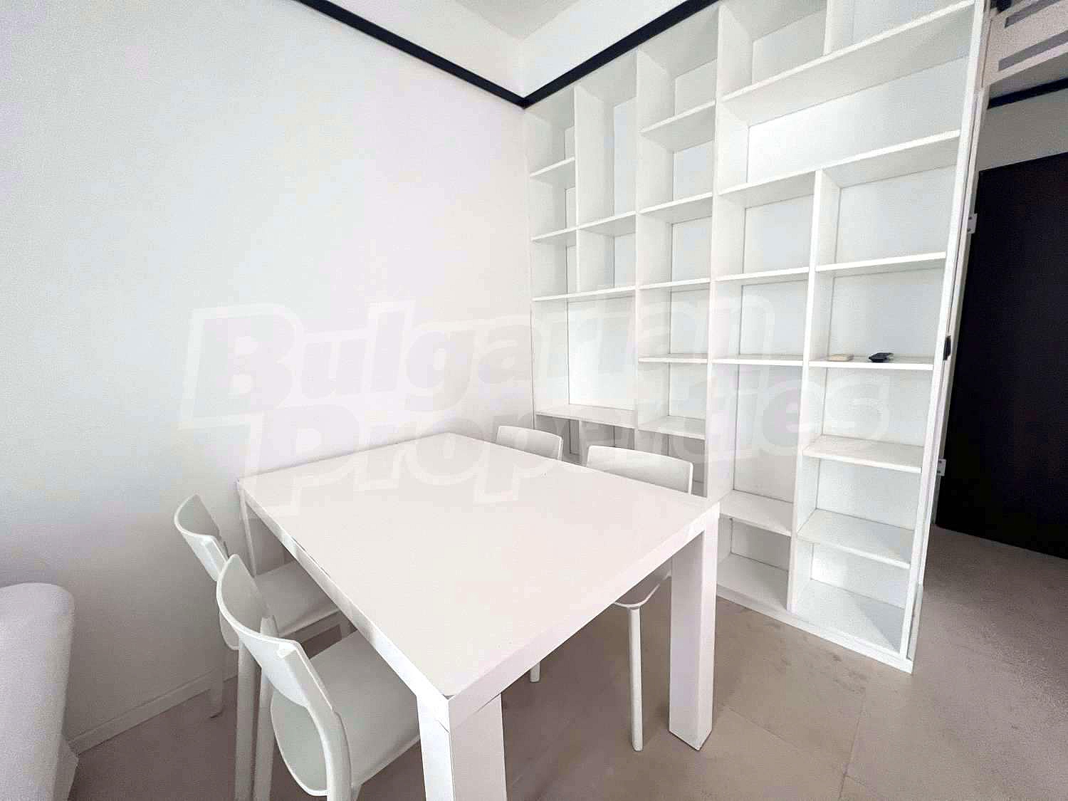 Gallery Picture 11