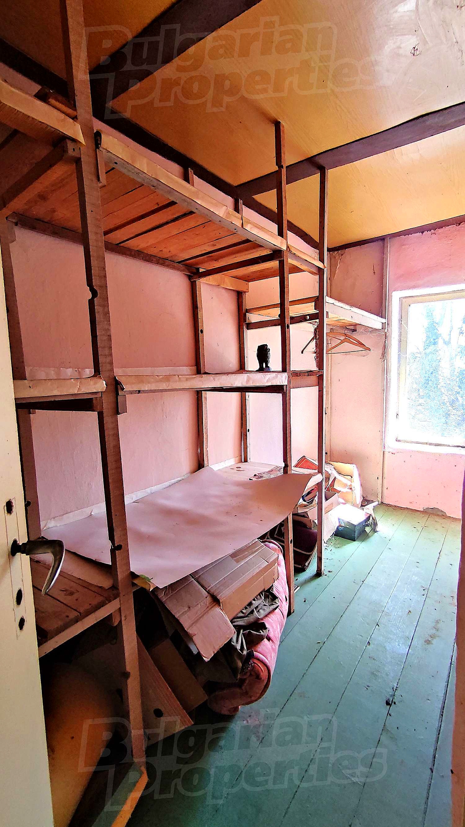 Gallery Picture 12