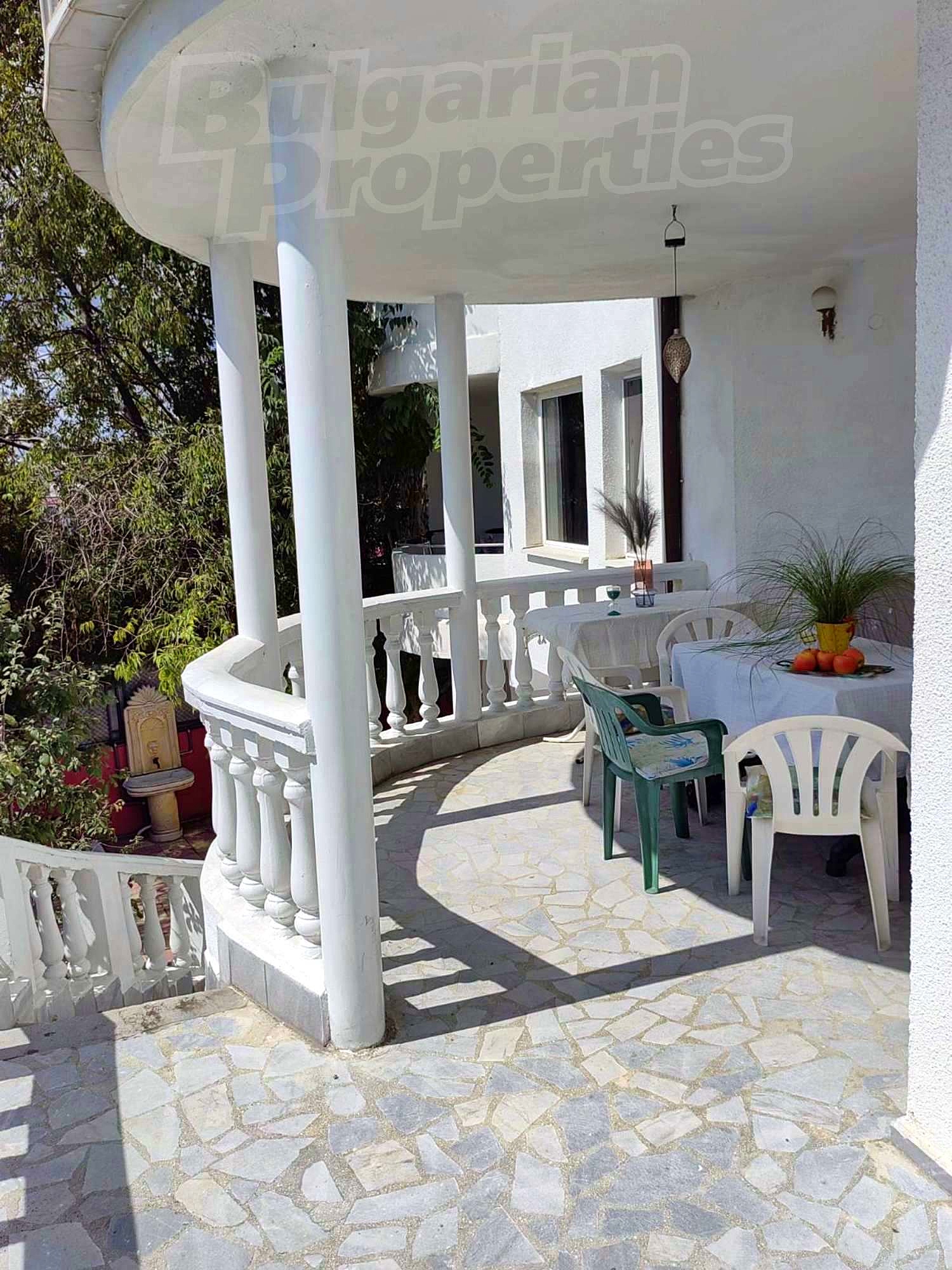 Gallery Picture 6