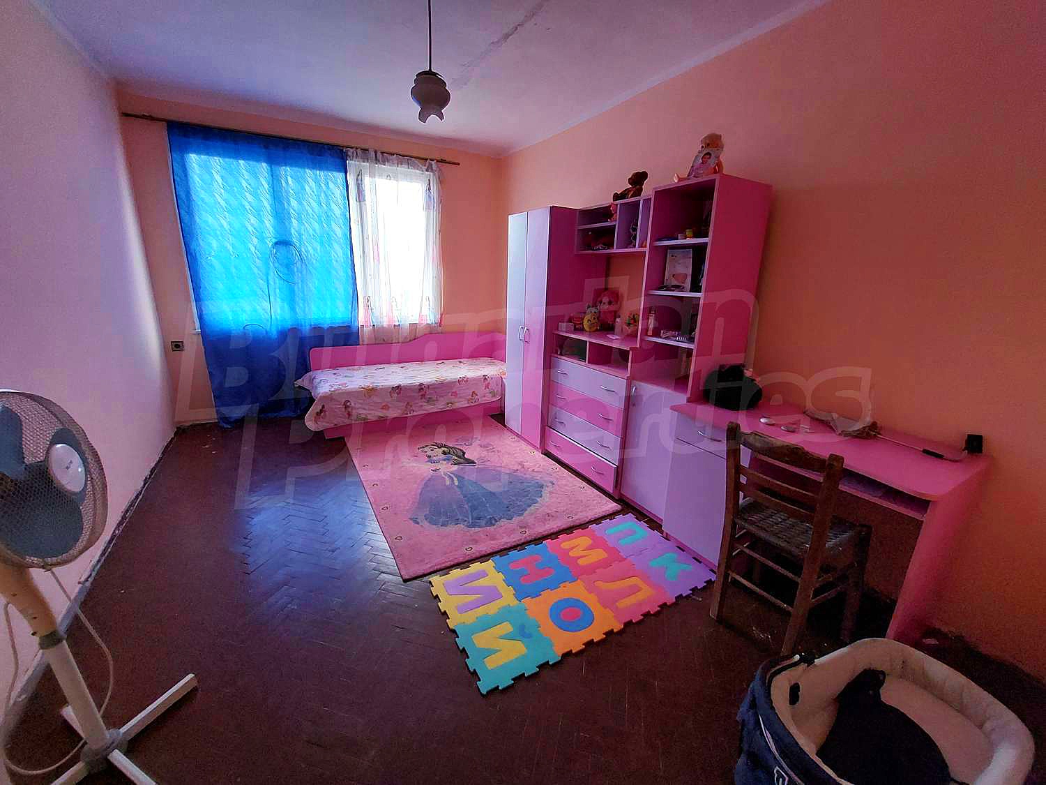 Gallery Picture 13