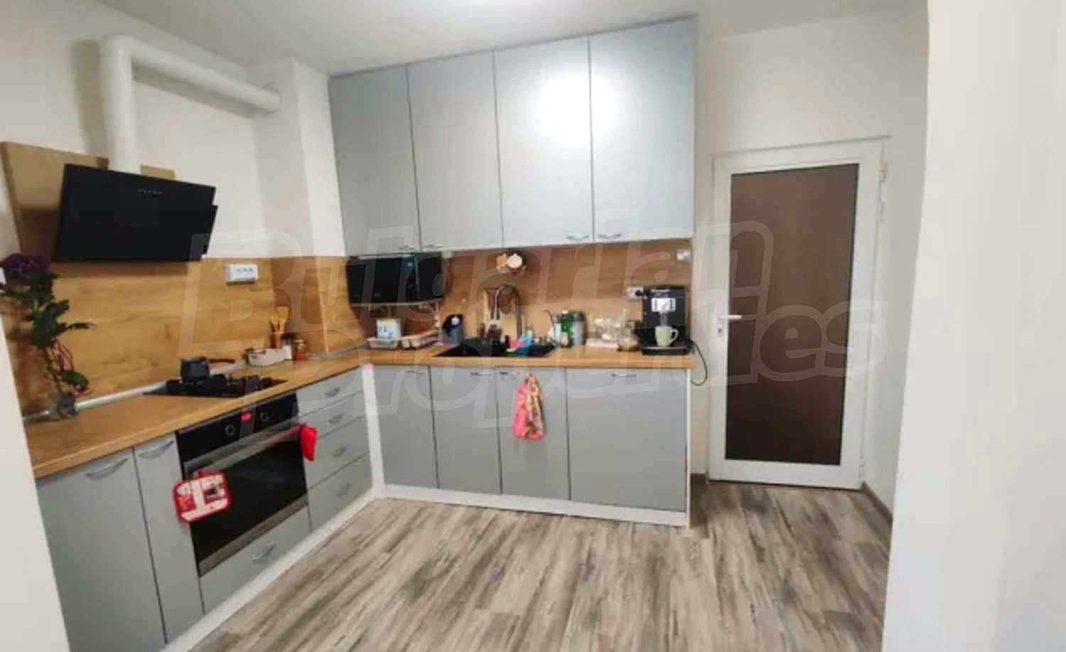 Gallery Picture 12