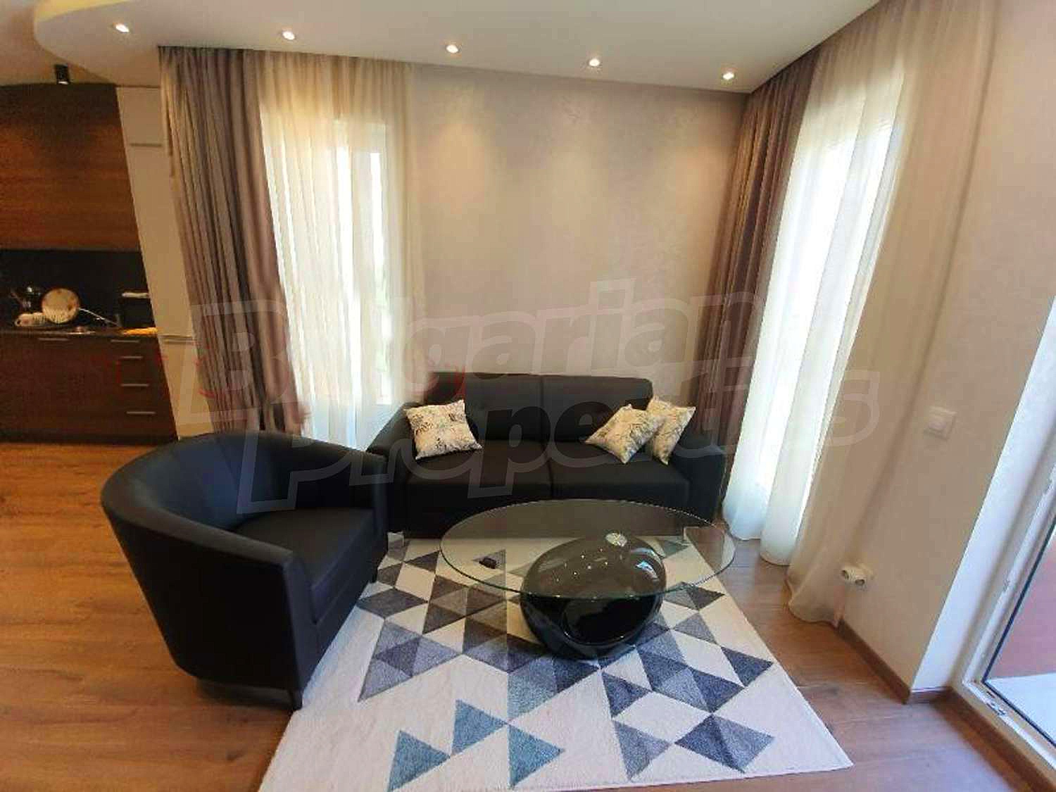 Gallery Picture 10