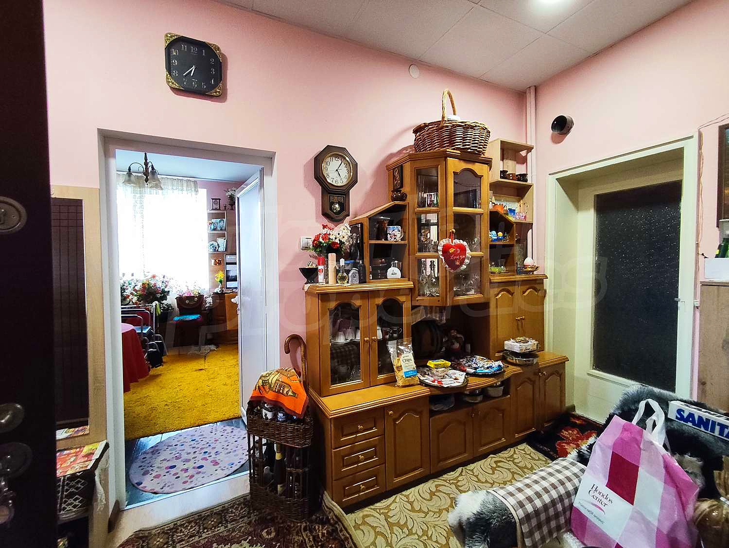Gallery Picture 12