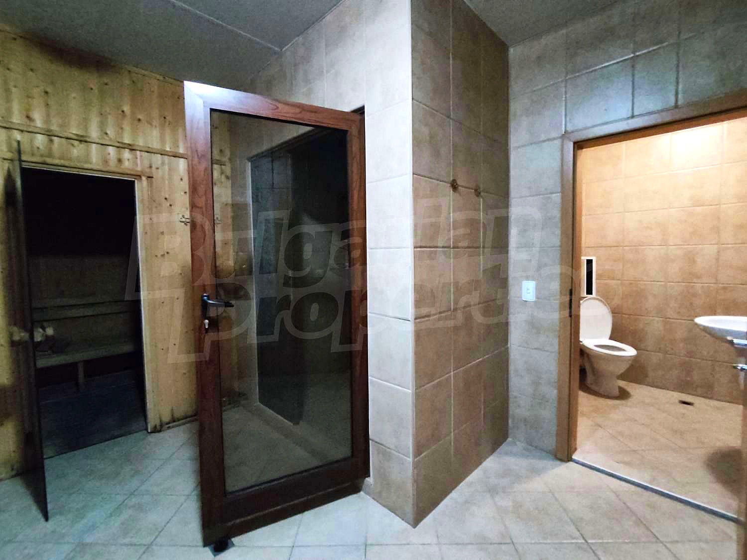 Gallery Picture 32