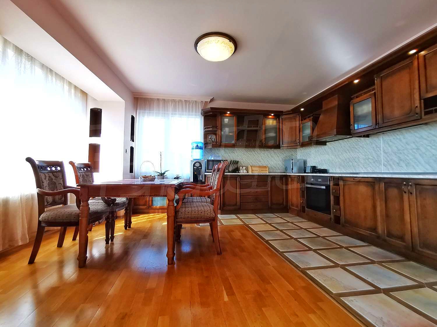 Gallery Picture 5