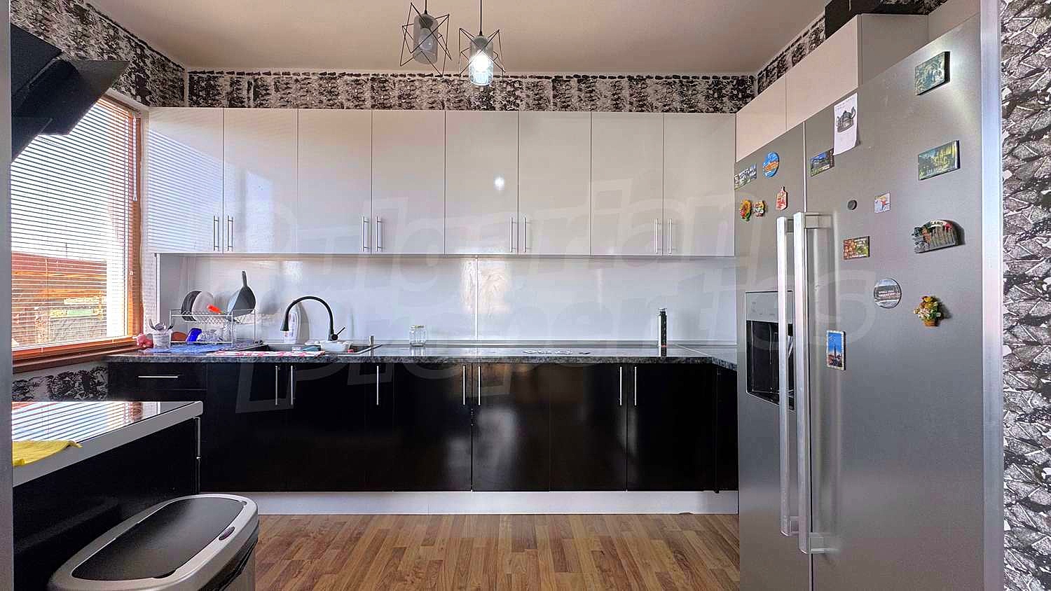 Gallery Picture 4