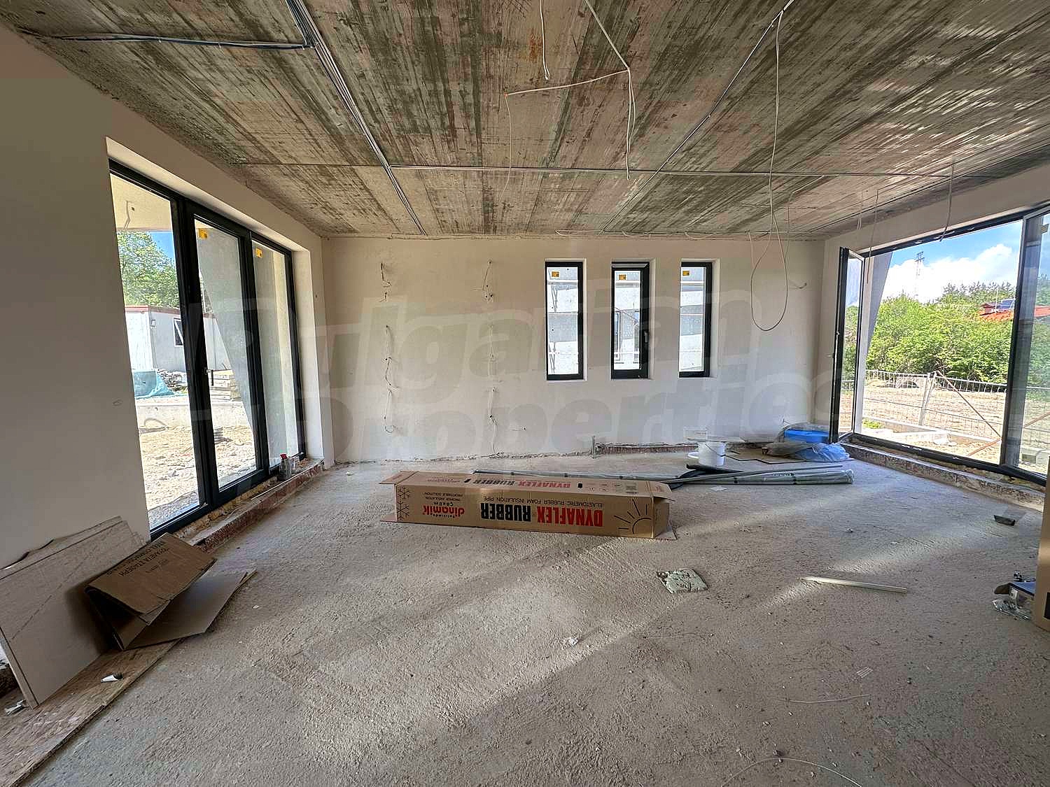 Gallery Picture 4