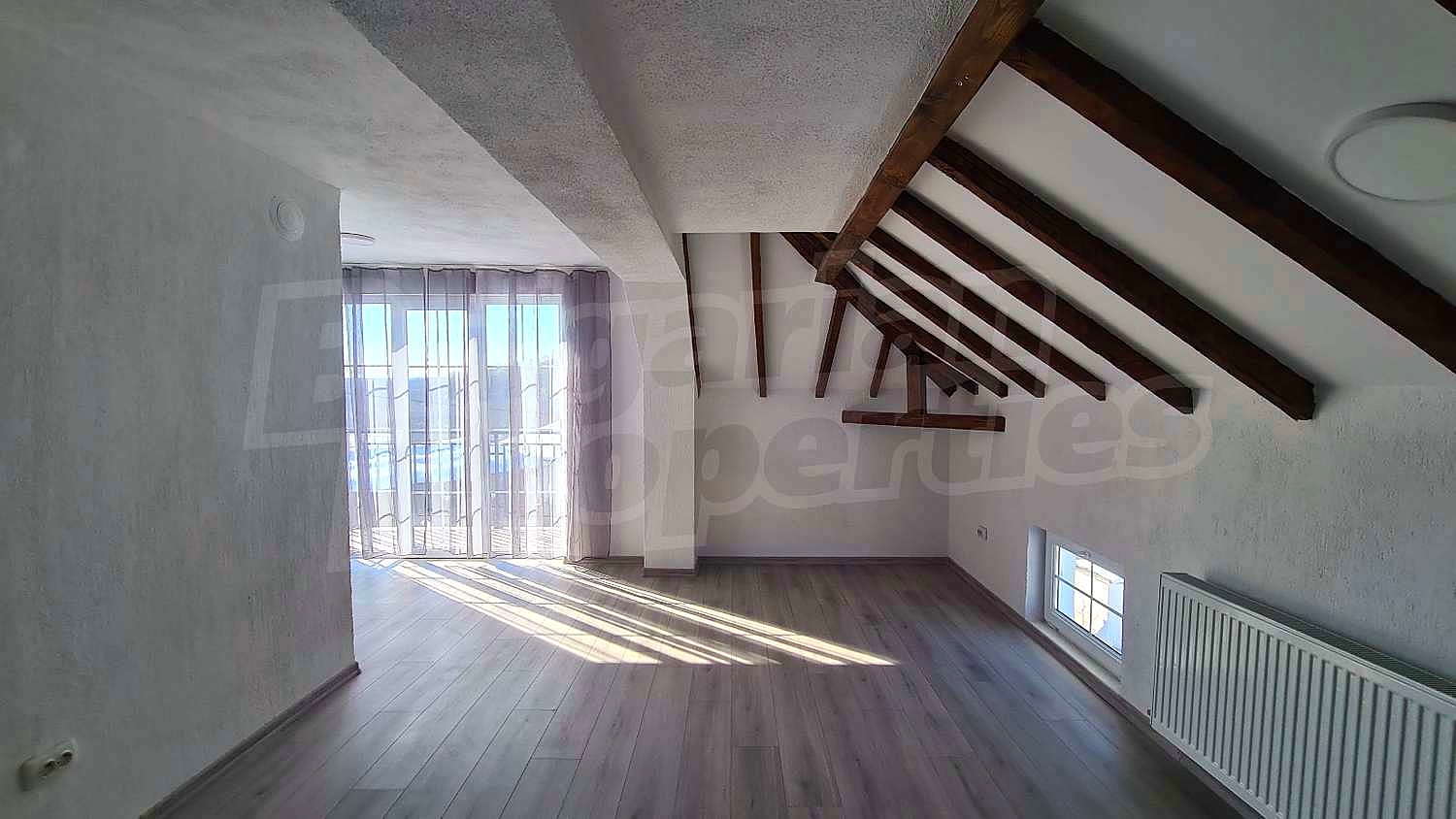Gallery Picture 4