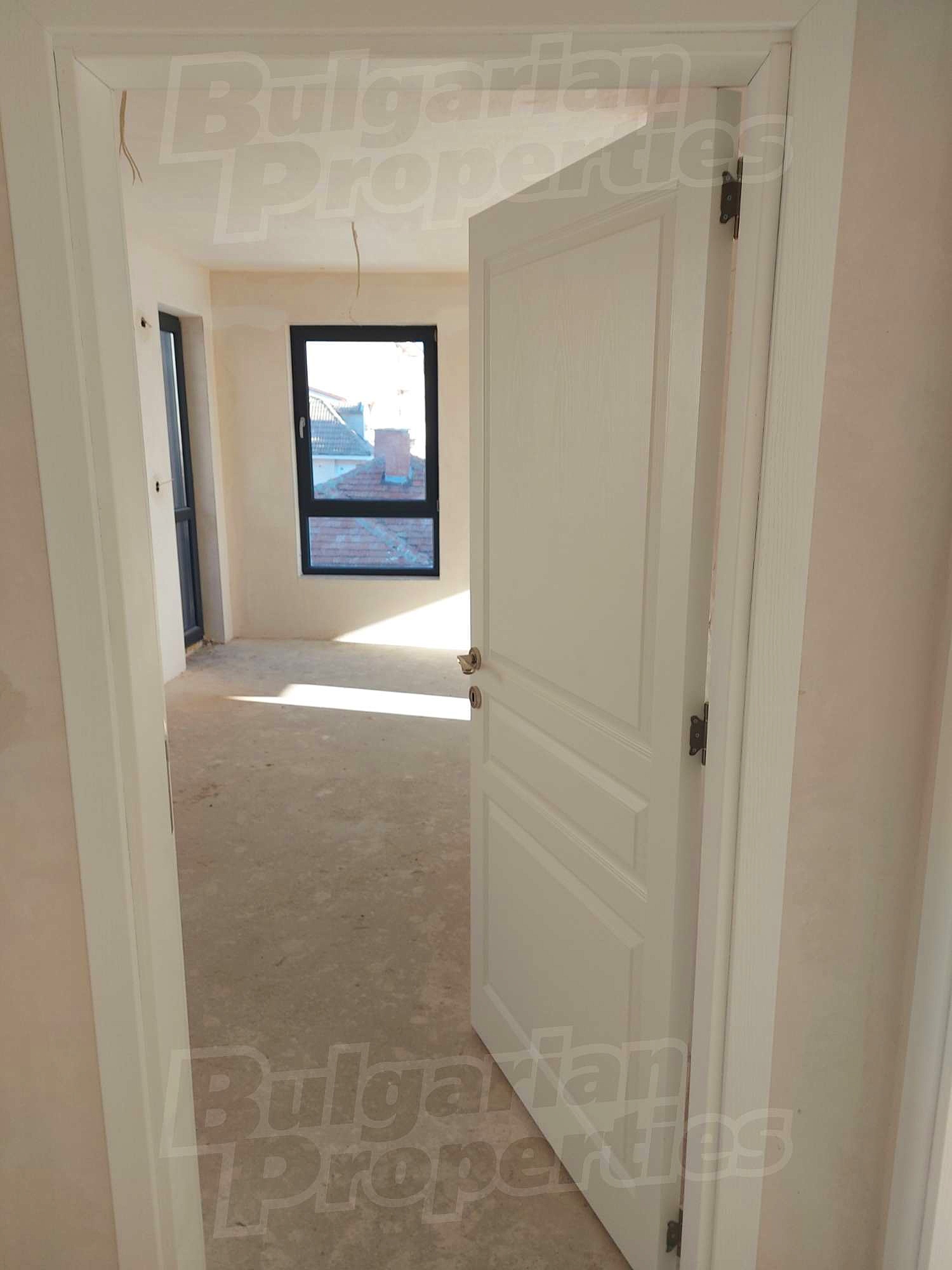 Gallery Picture 4
