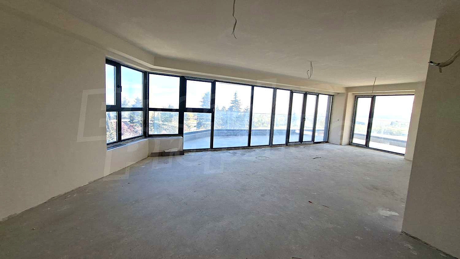 Gallery Picture 4