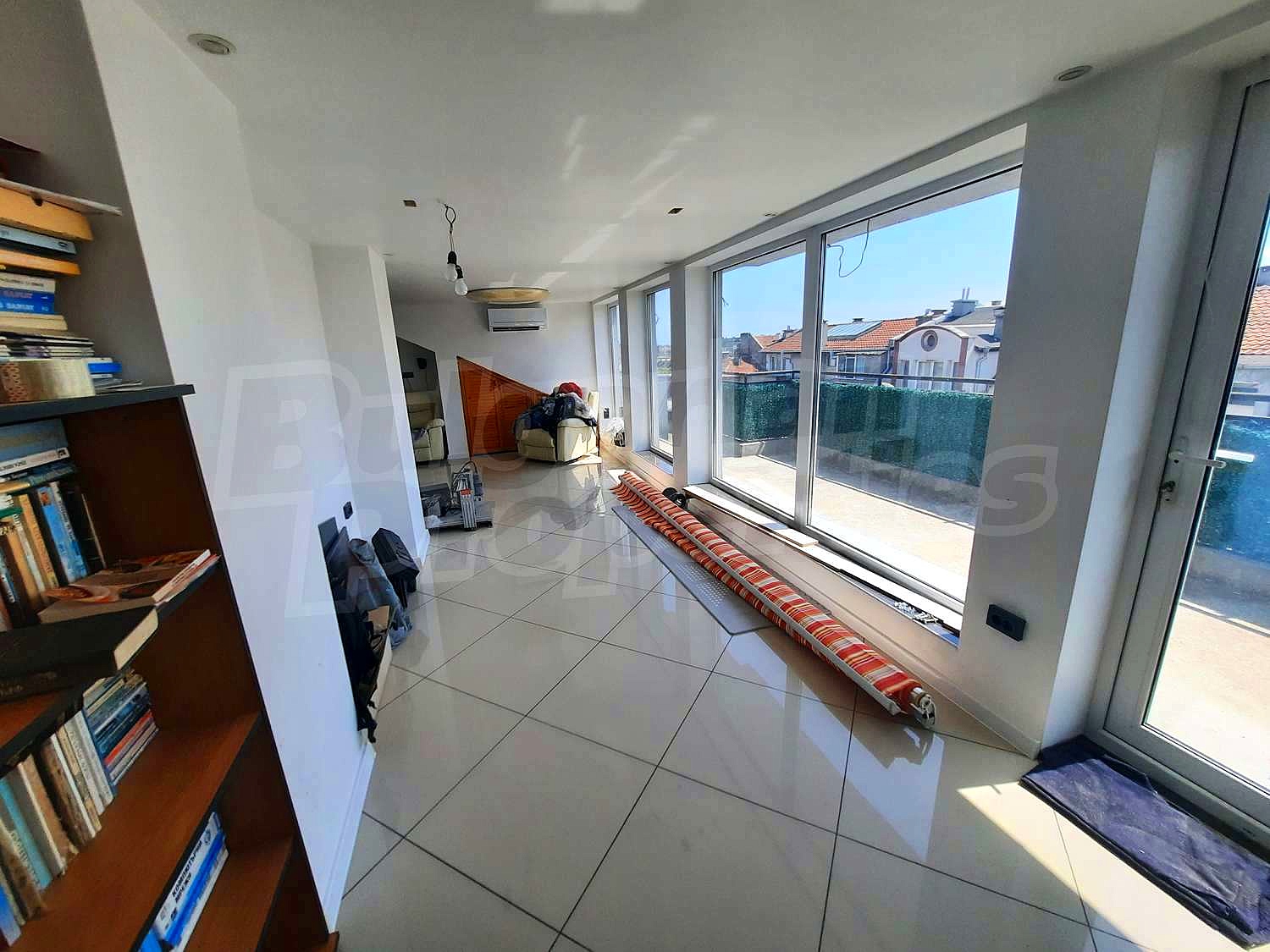 Gallery Picture 4