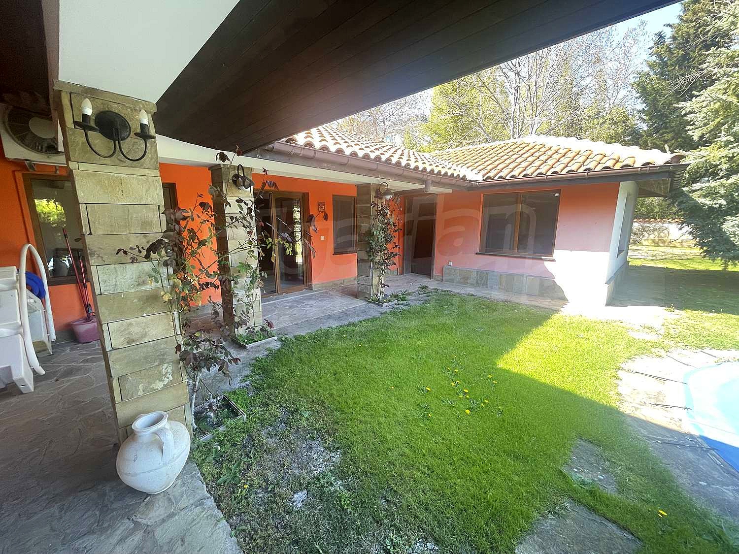 Gallery Picture 5