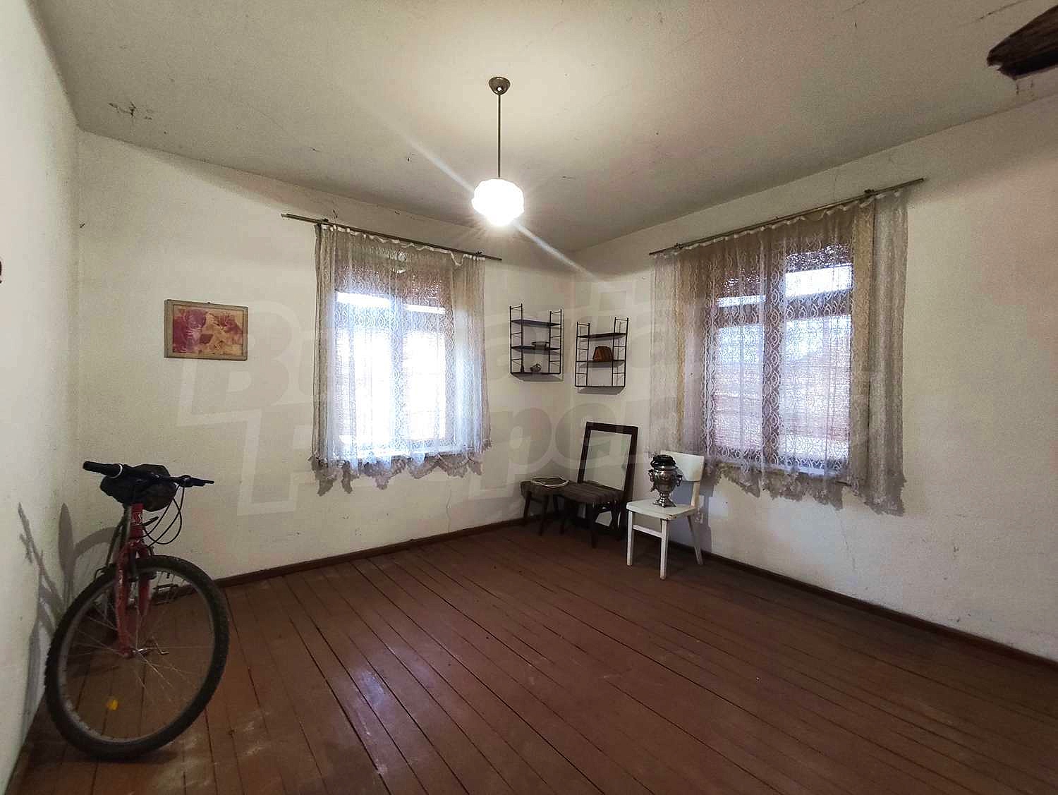 Gallery Picture 10