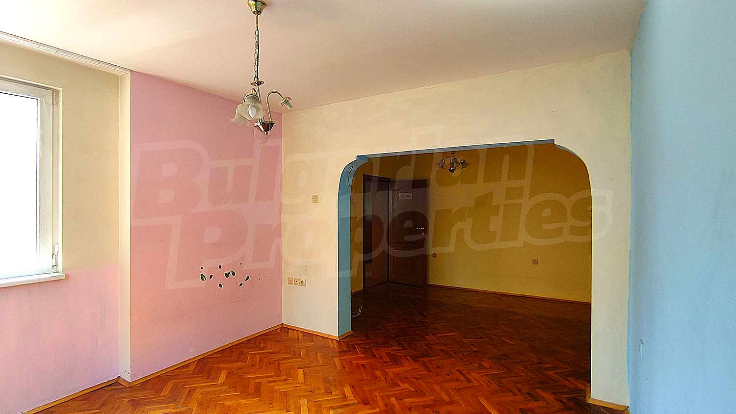 Gallery Picture 5
