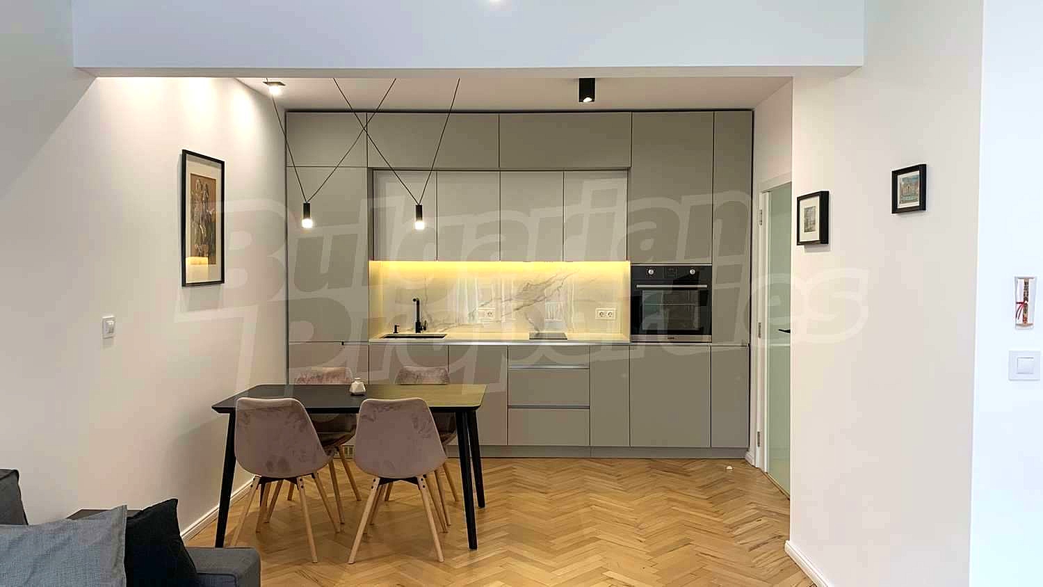 Gallery Picture 2