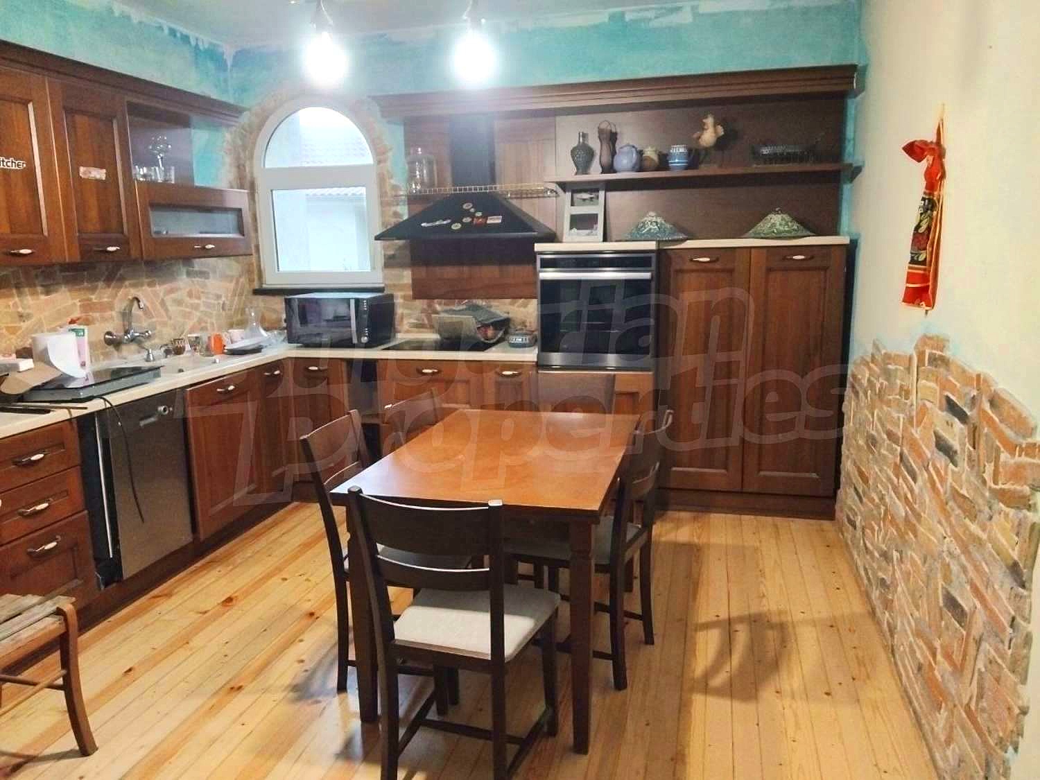 Gallery Picture 4
