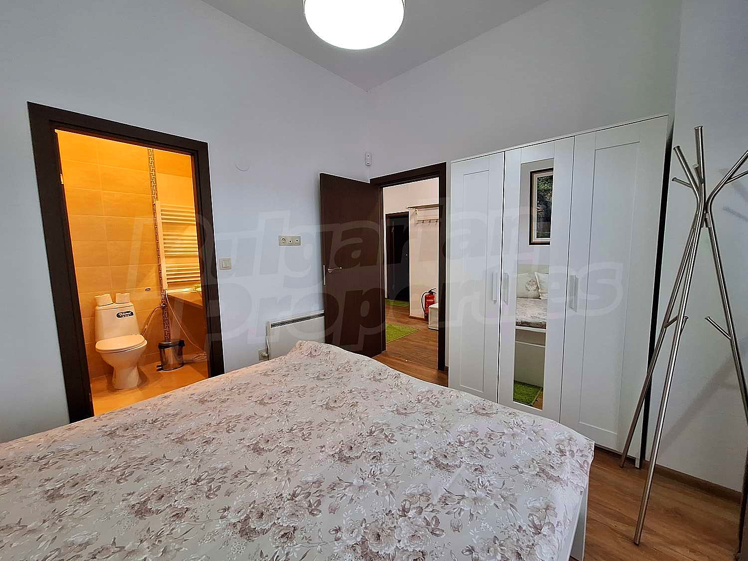 Gallery Picture 10
