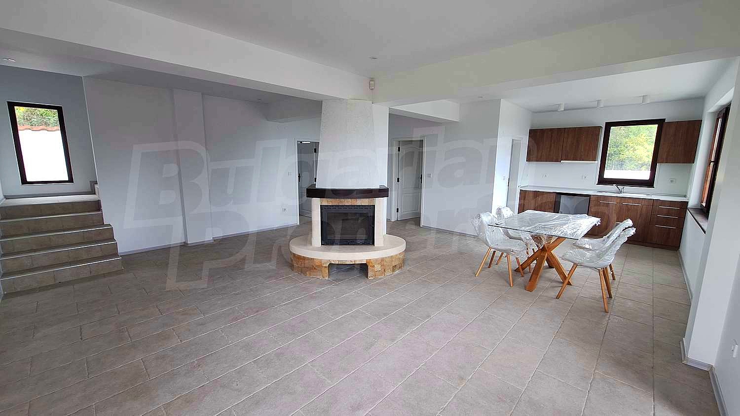 Gallery Picture 5