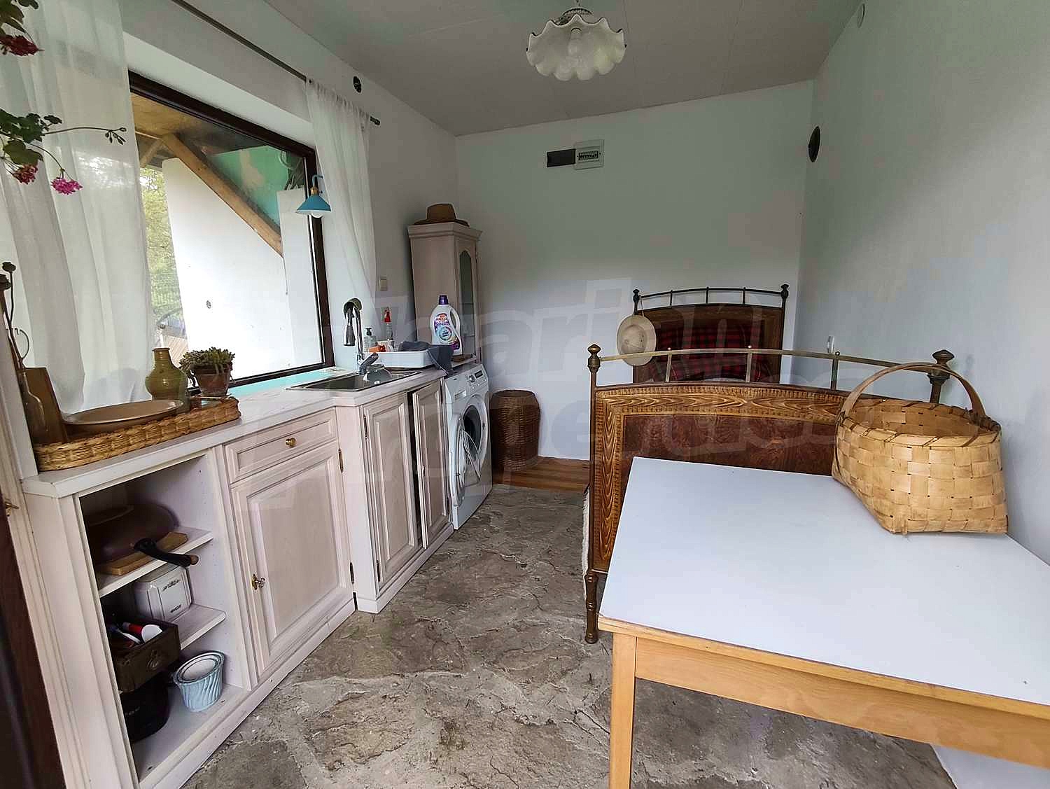 Gallery Picture 4