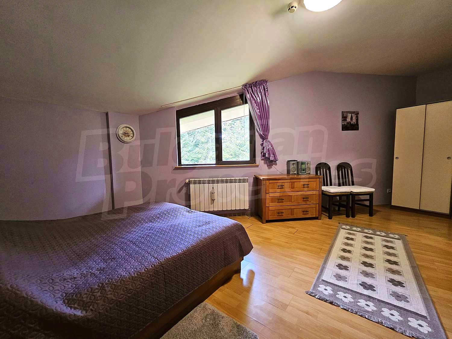 Gallery Picture 4