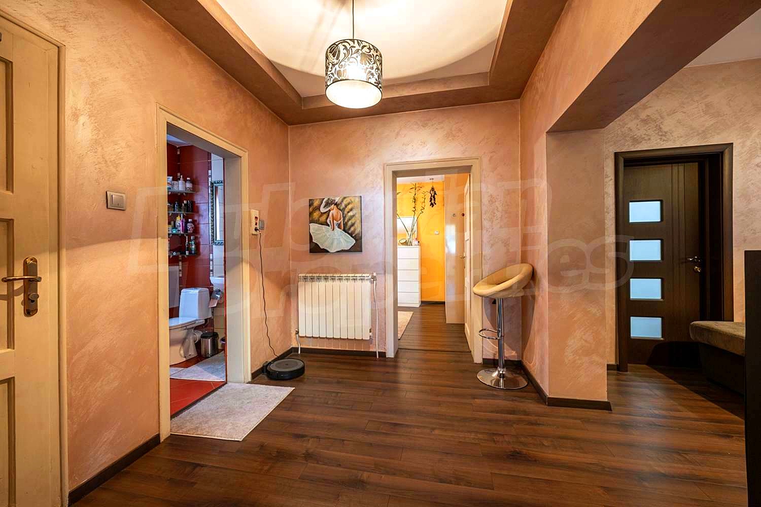 Gallery Picture 3
