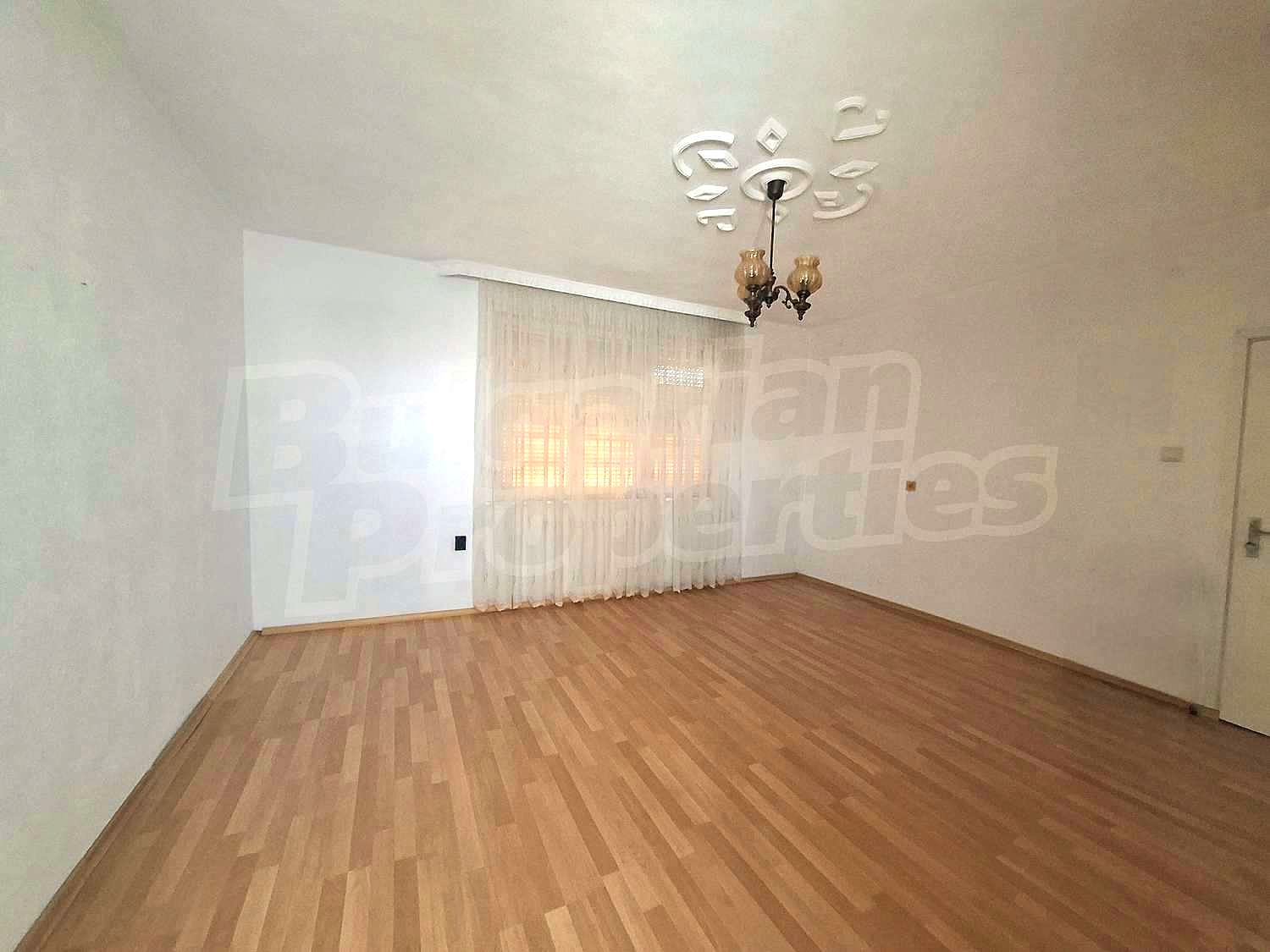 Gallery Picture 3
