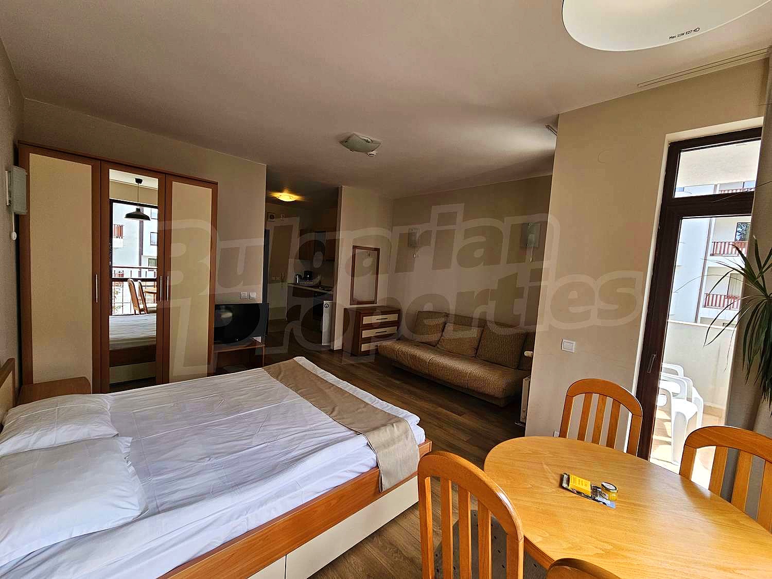 Gallery Picture 5